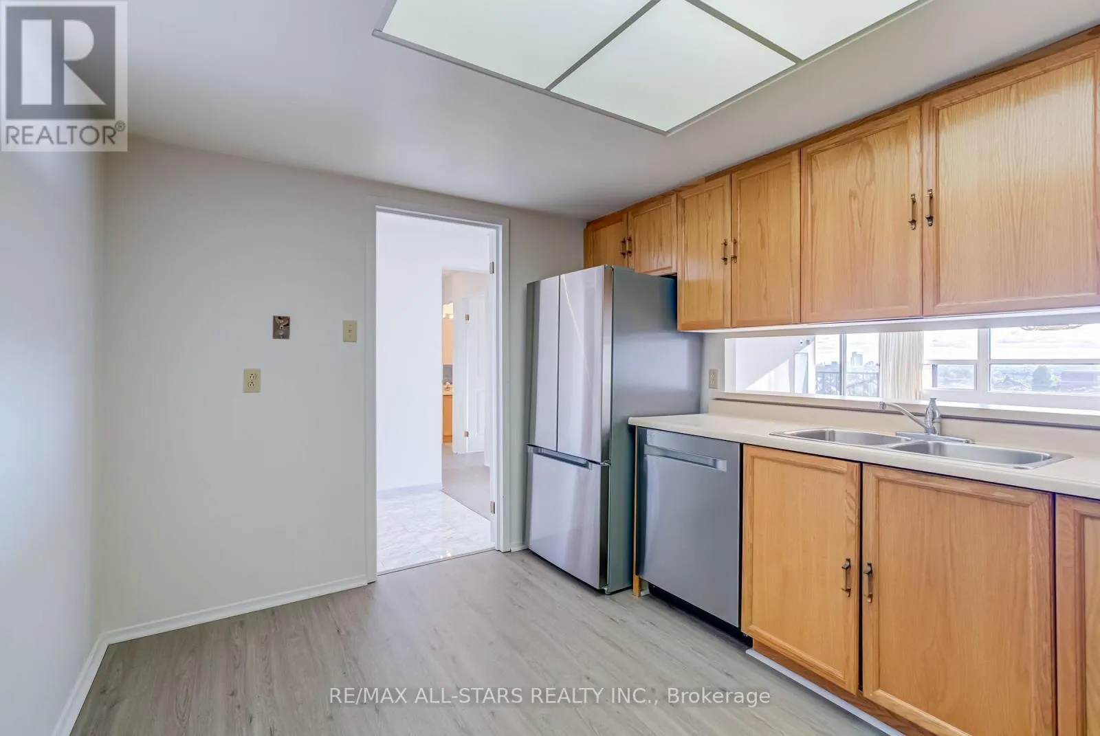 718 - 2 RAYMERVILLE DRIVE