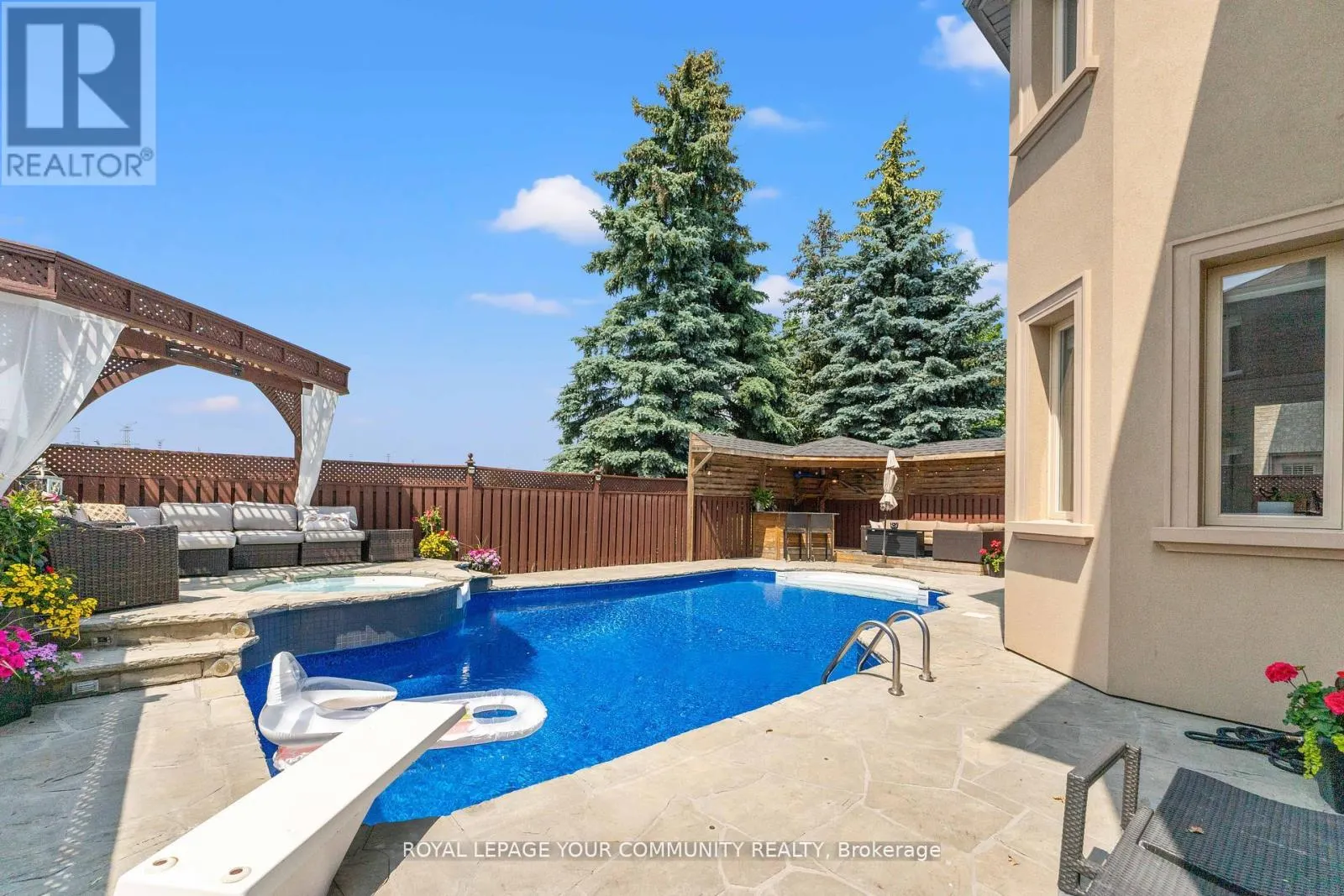 118 FOREST LANE DRIVE