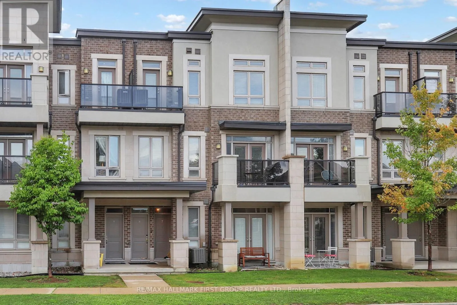 7 - 125 KAYLA CRESCENT