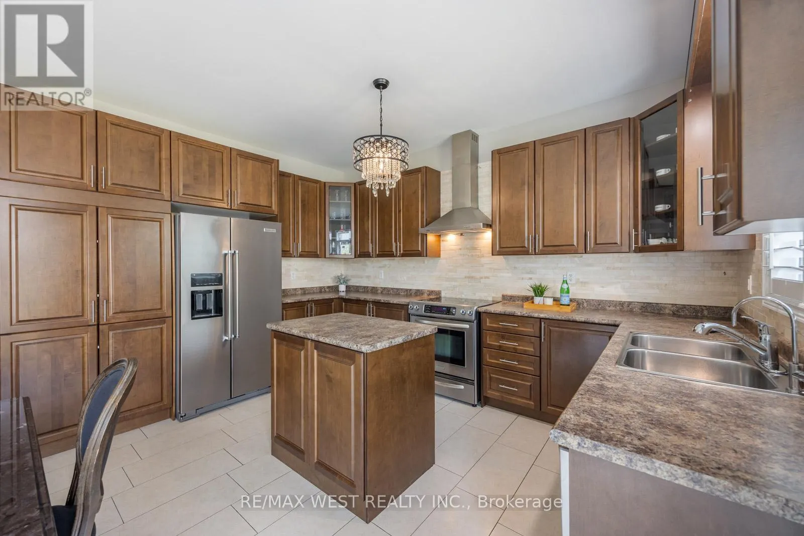 16 HEATHCLIFFE DRIVE