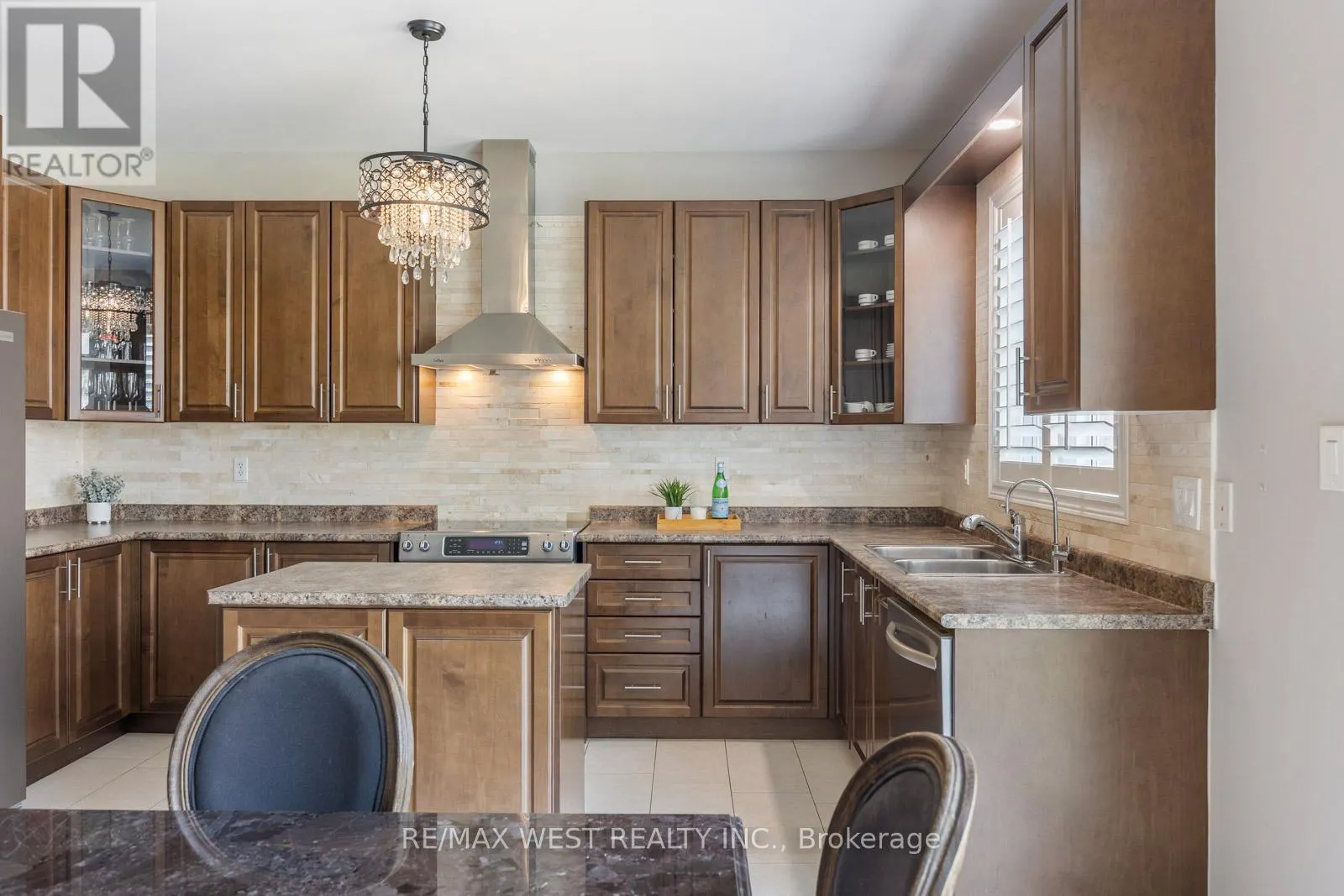 16 HEATHCLIFFE DRIVE