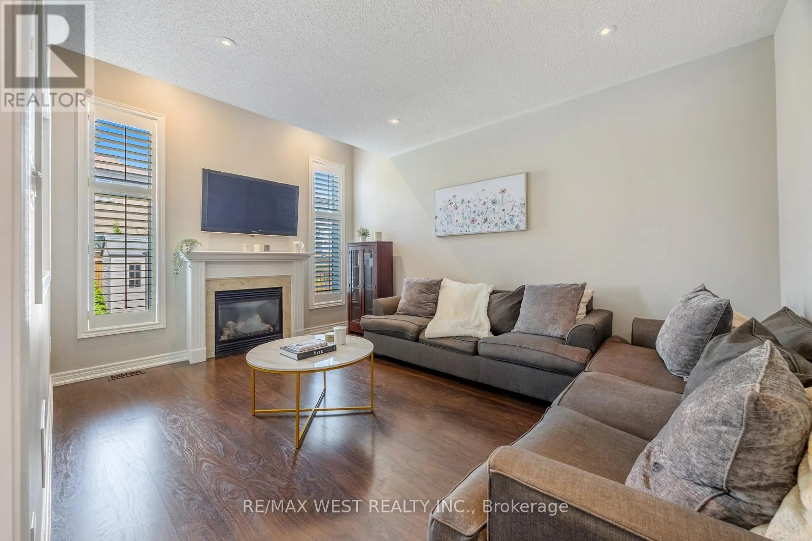 16 HEATHCLIFFE DRIVE