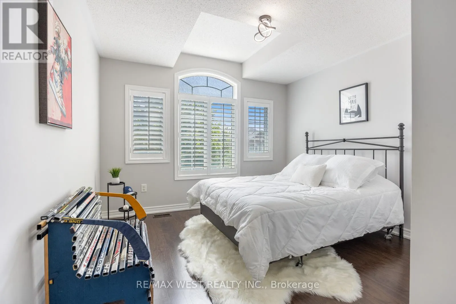 16 HEATHCLIFFE DRIVE