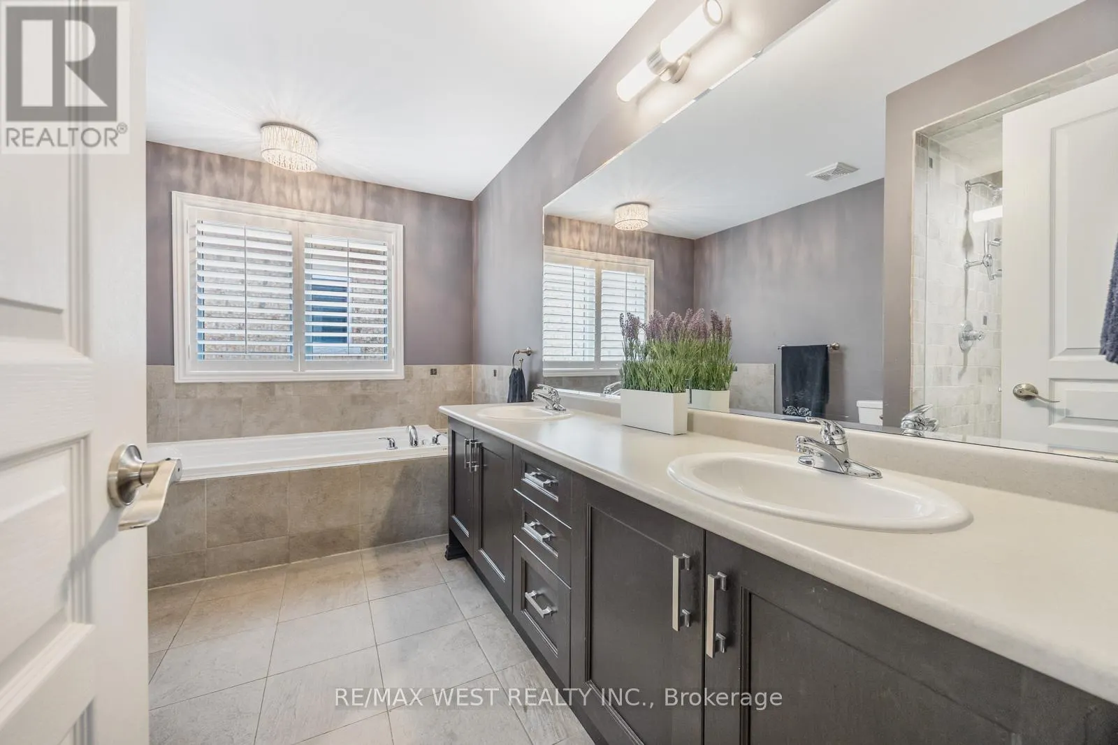 16 HEATHCLIFFE DRIVE