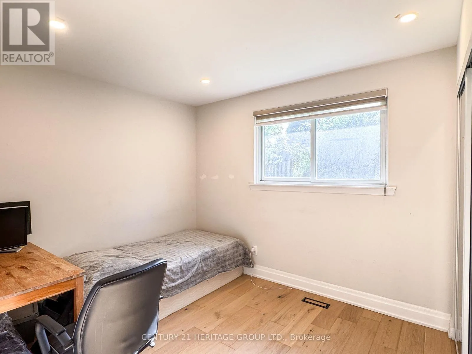 44 DEVINS DRIVE