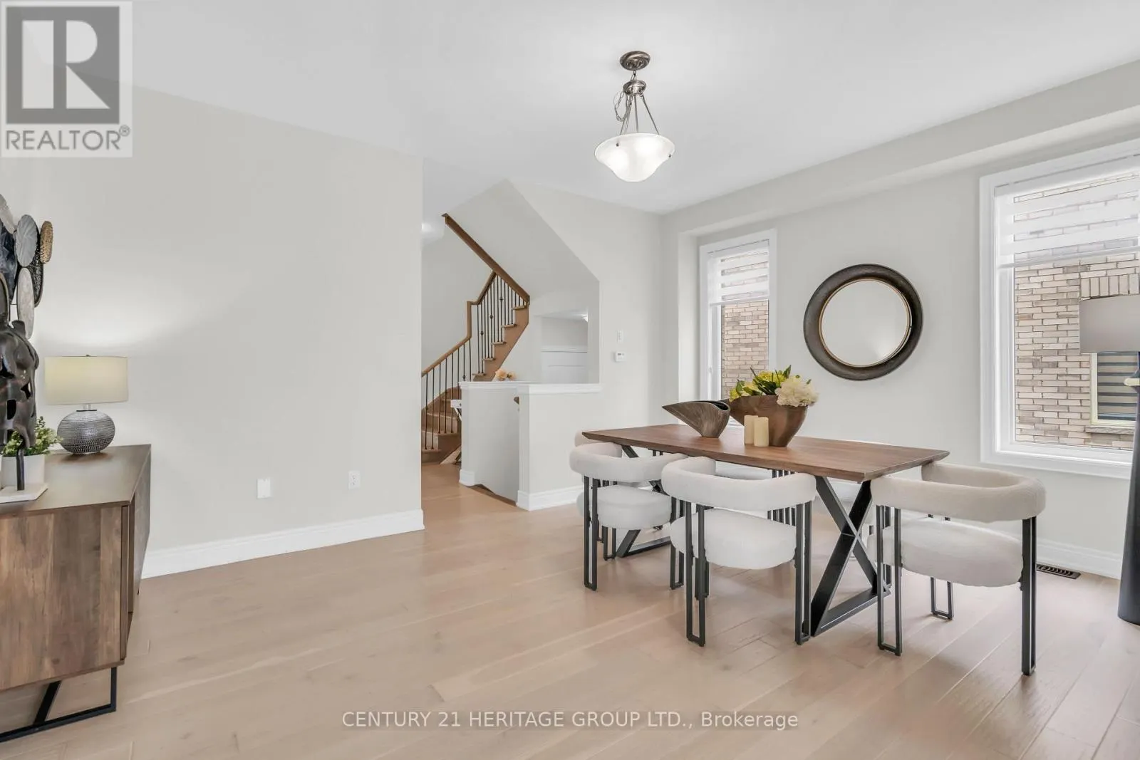 69 STRATHGREEN LANE