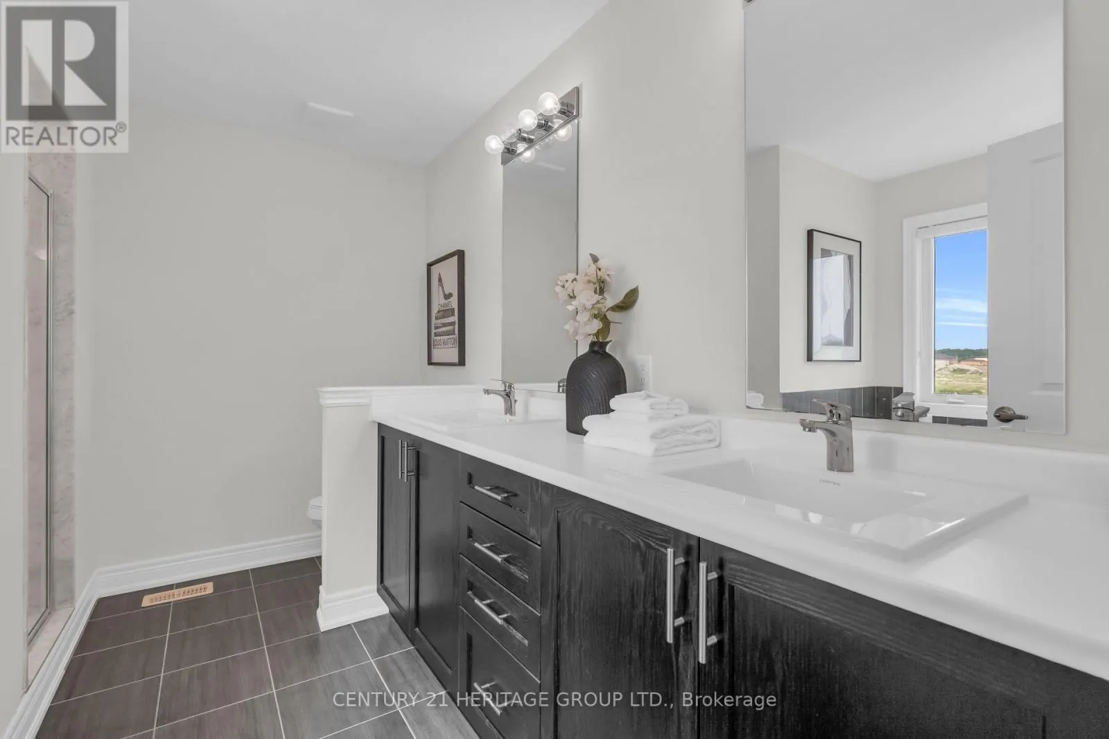 69 STRATHGREEN LANE