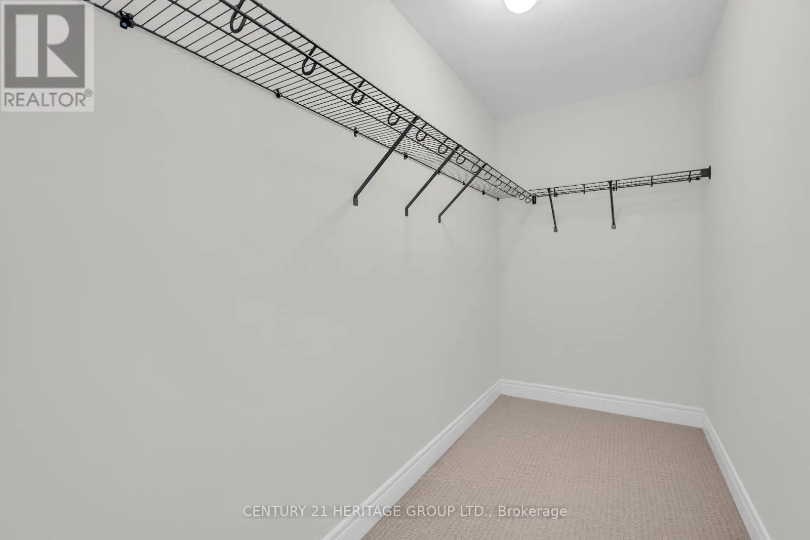 69 STRATHGREEN LANE