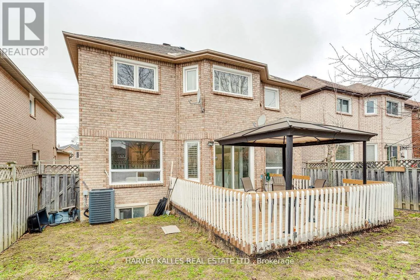 67 VENICE CRESCENT