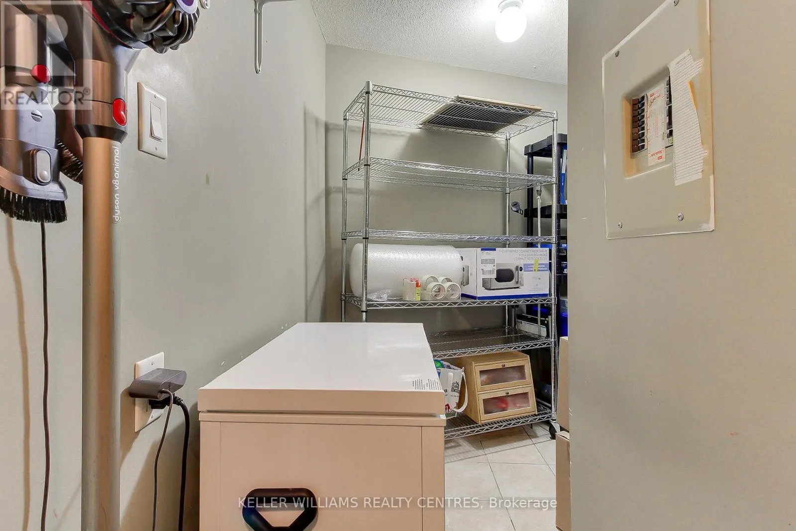408 - 260 DAVIS DRIVE