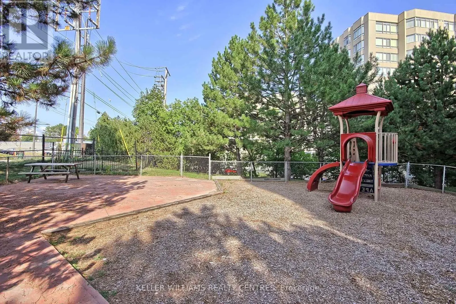408 - 260 DAVIS DRIVE