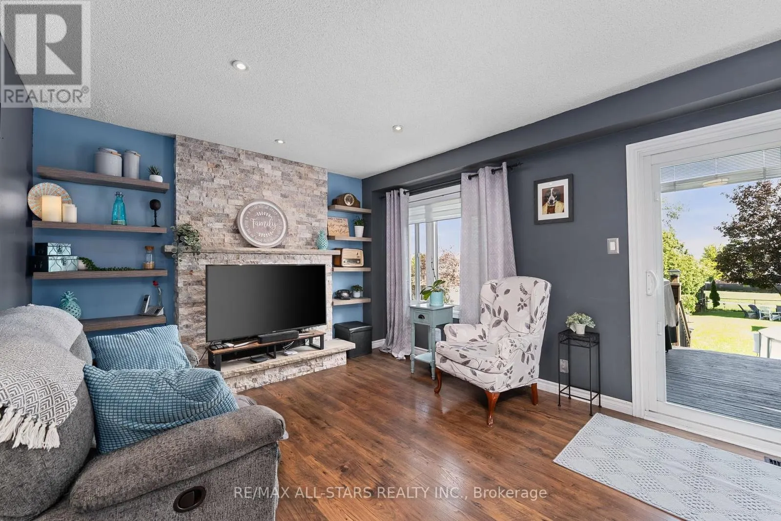 41 SHERIE DRIVE