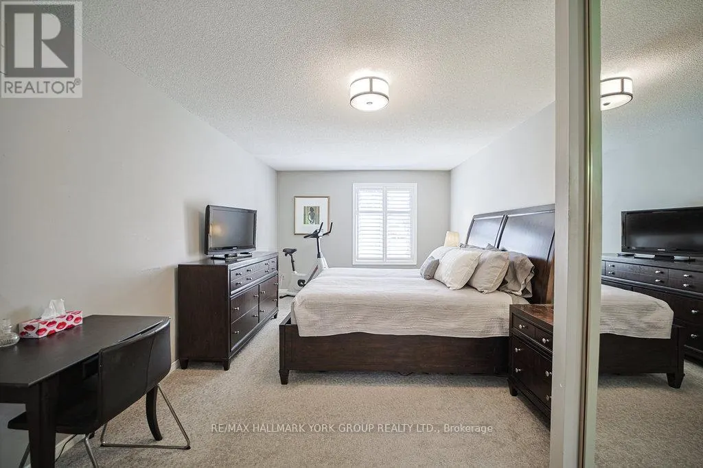 286 KENNEDY STREET W