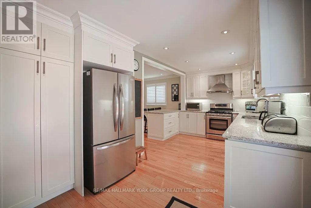 286 KENNEDY STREET W