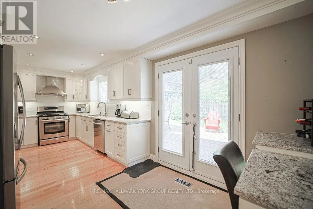 286 KENNEDY STREET W