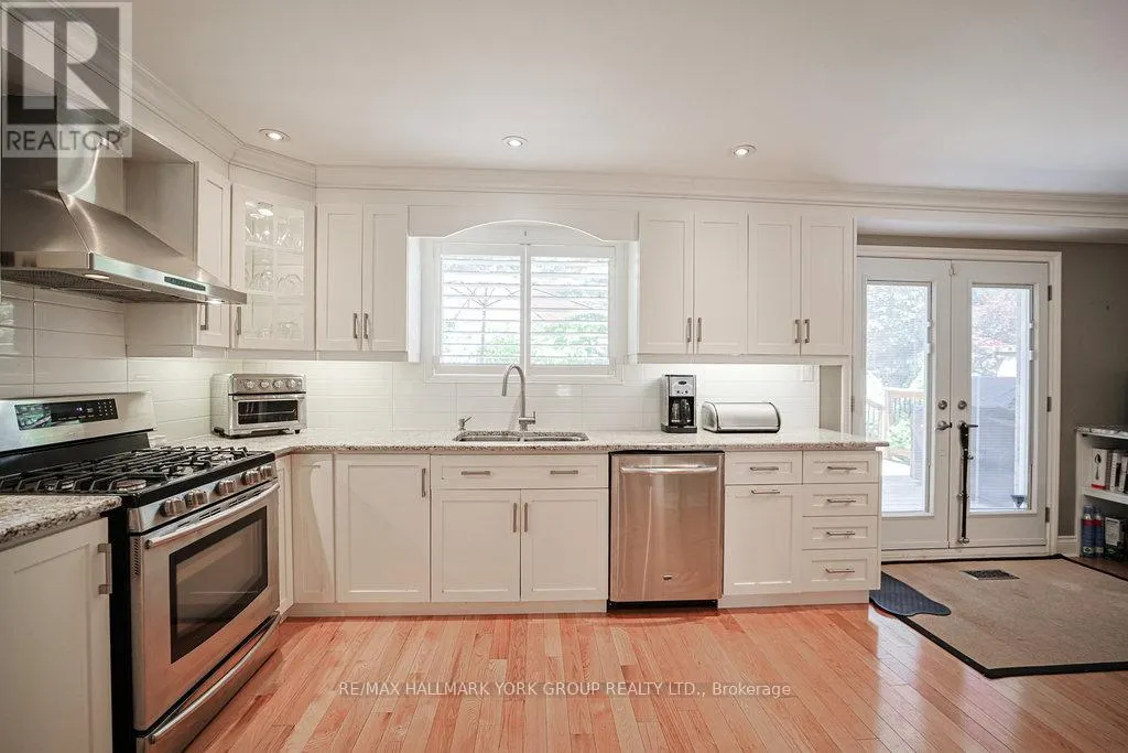 286 KENNEDY STREET W