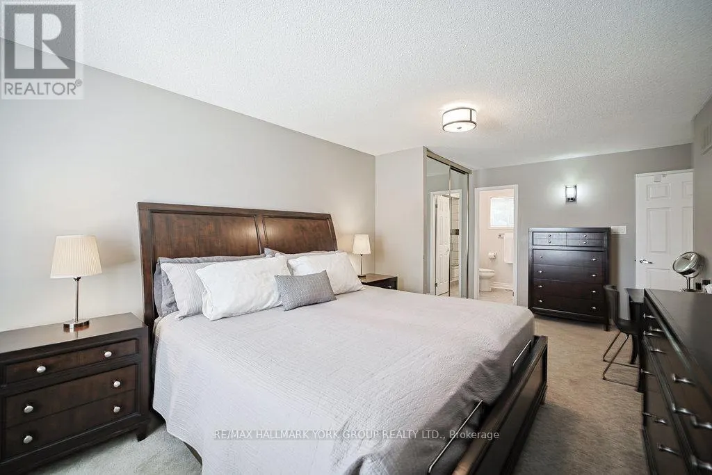 286 KENNEDY STREET W