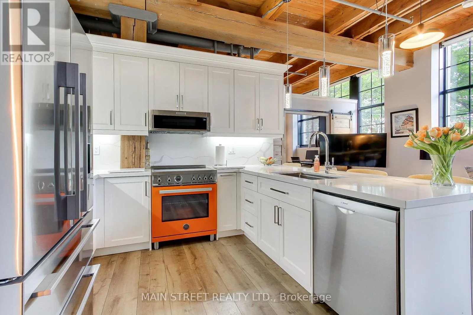 107 - 543 TIMOTHY STREET