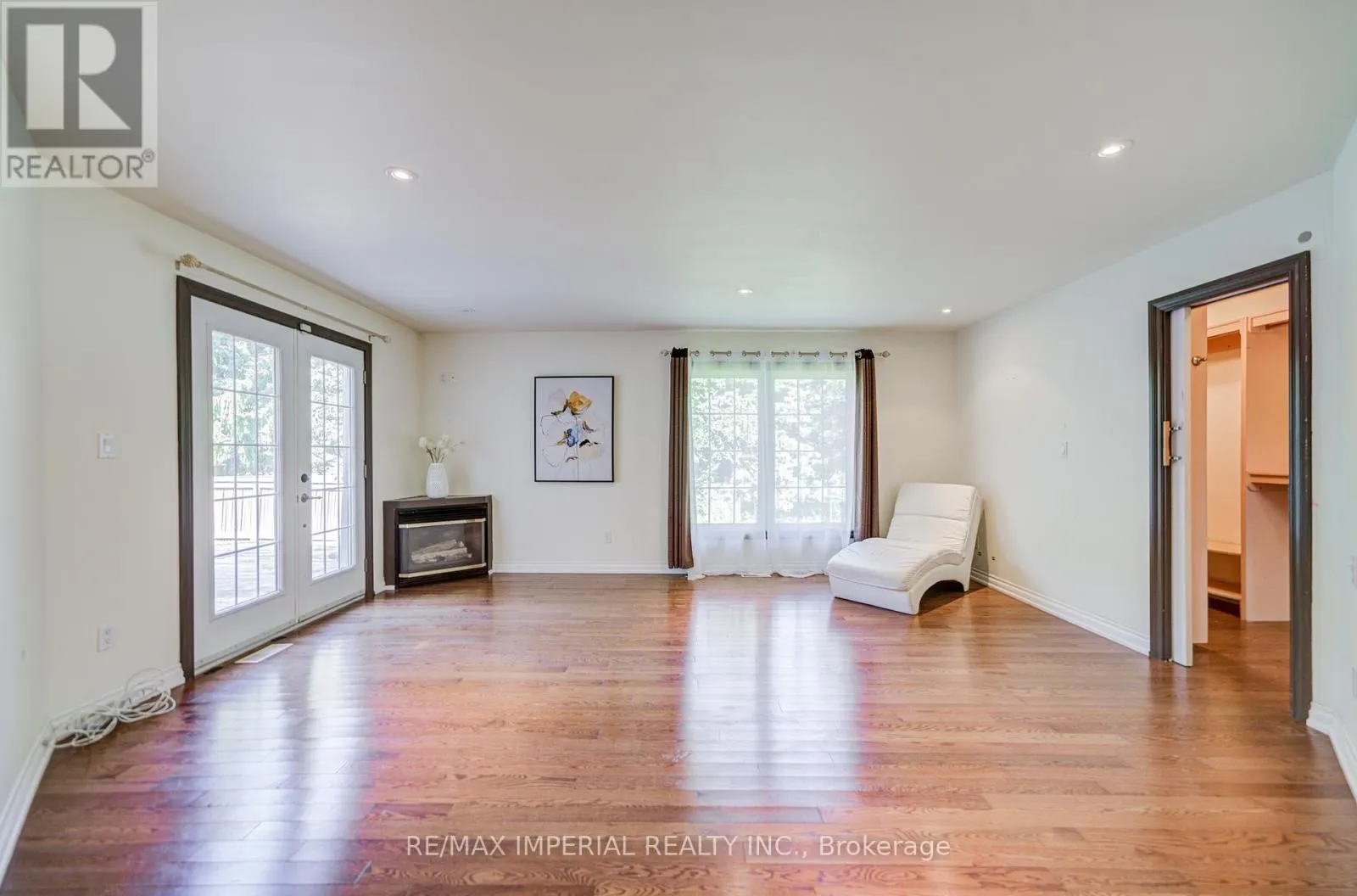 20 BLACKFOREST DRIVE