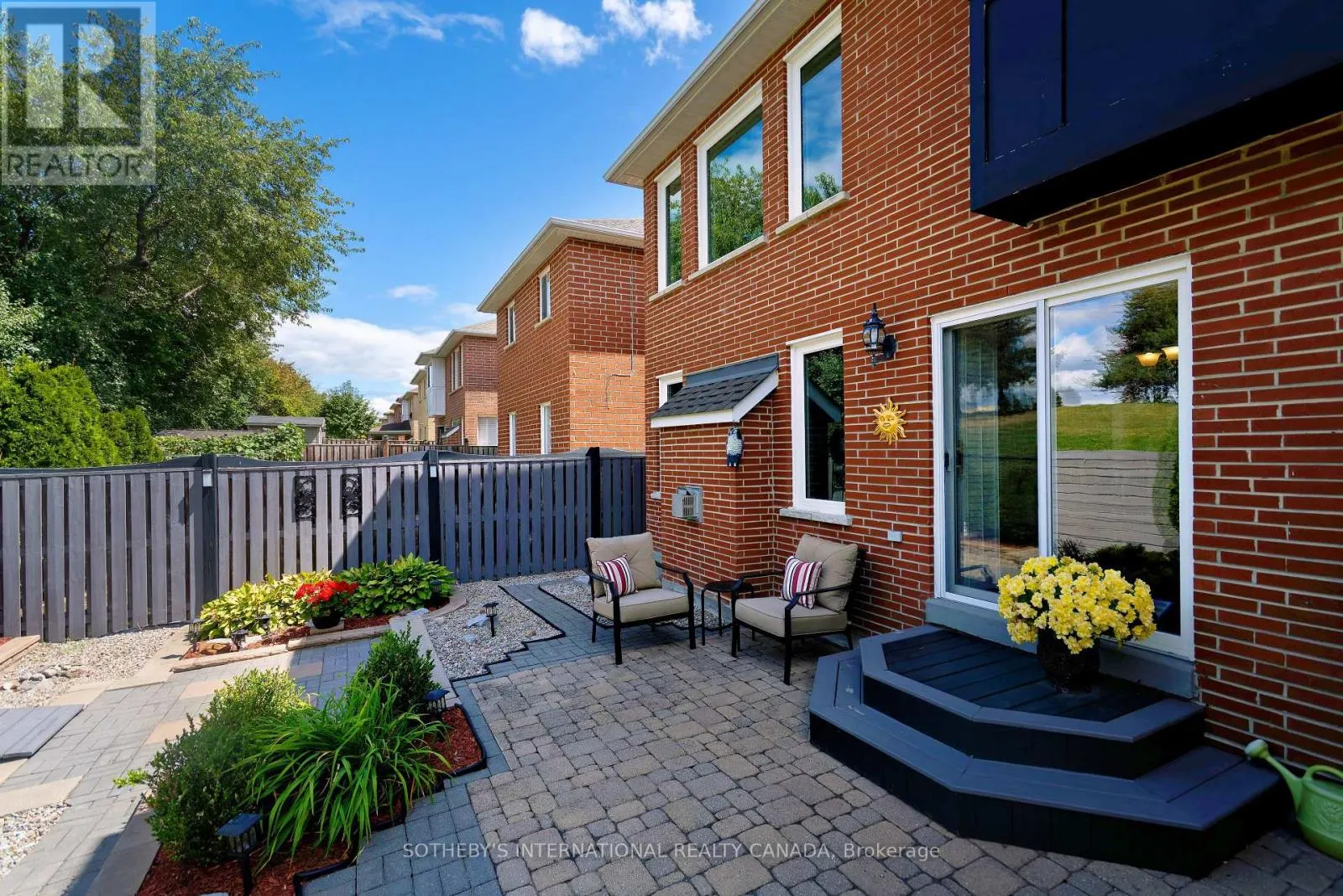 52 MONTEITH CRESCENT