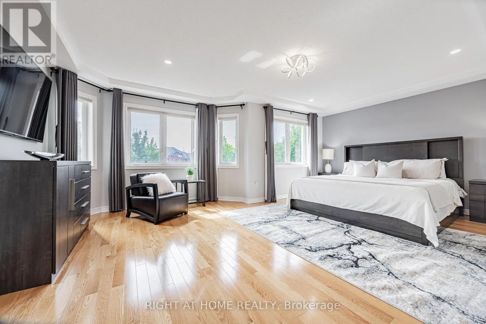 122 ANNINA CRESCENT