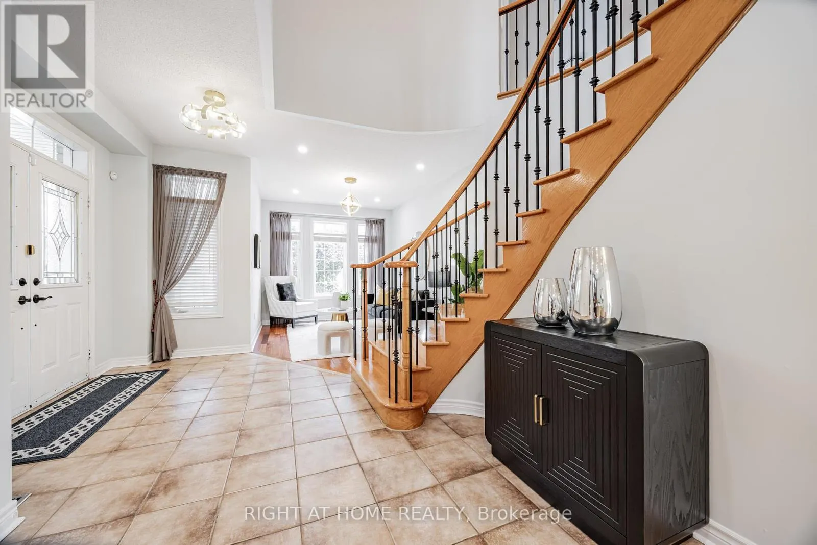 122 ANNINA CRESCENT
