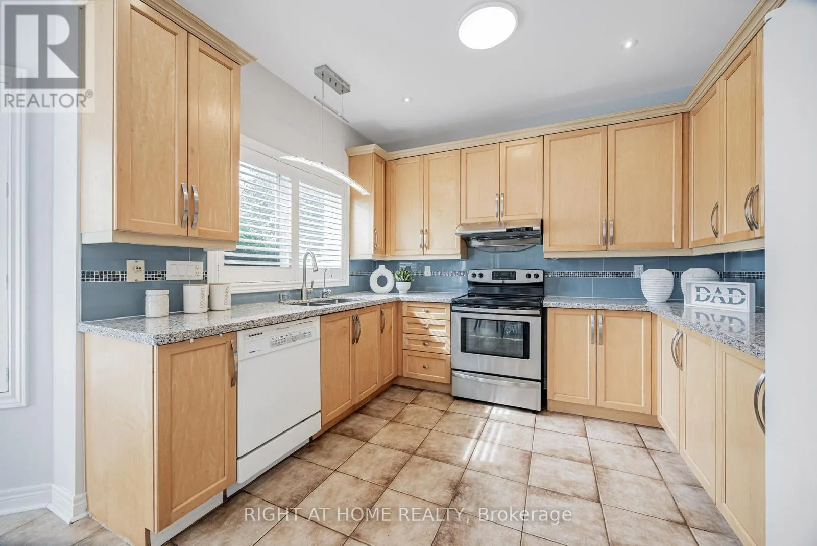 122 ANNINA CRESCENT