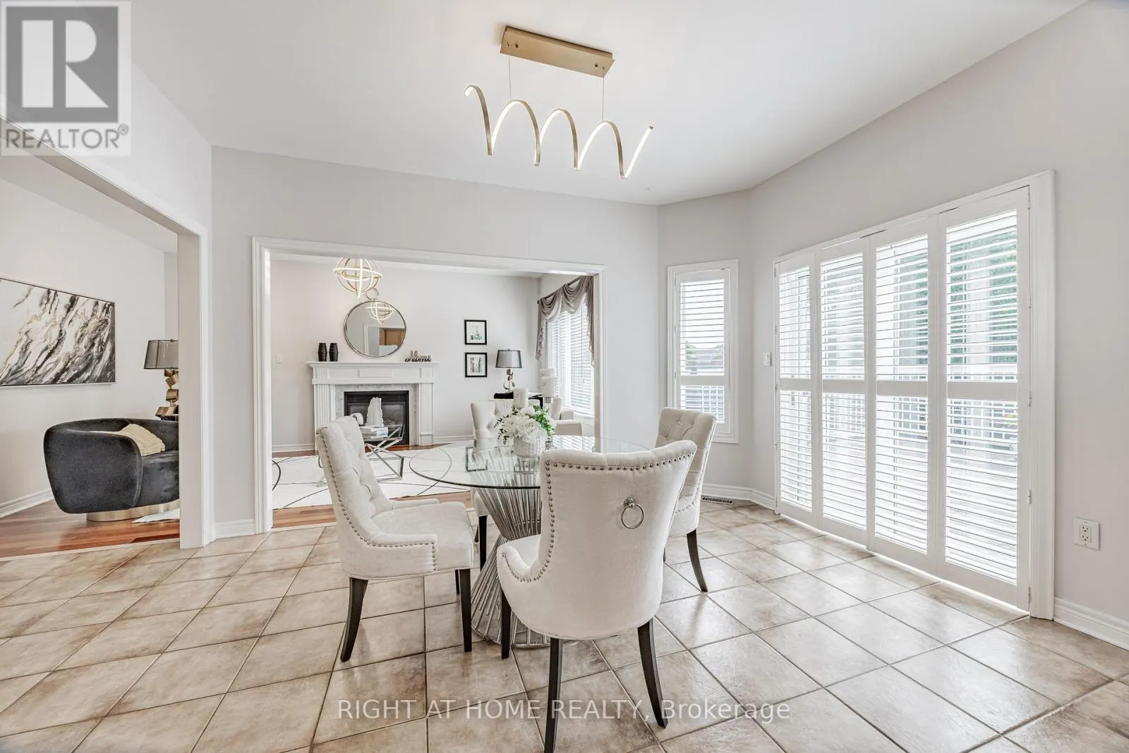 122 ANNINA CRESCENT