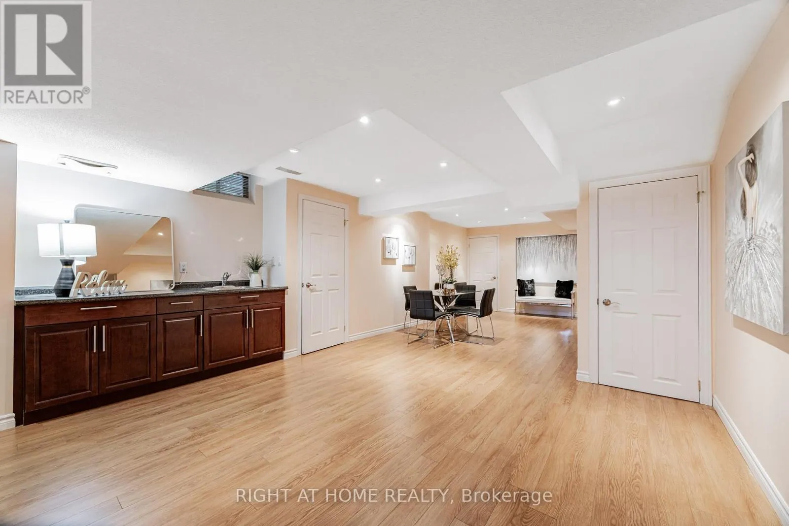 122 ANNINA CRESCENT