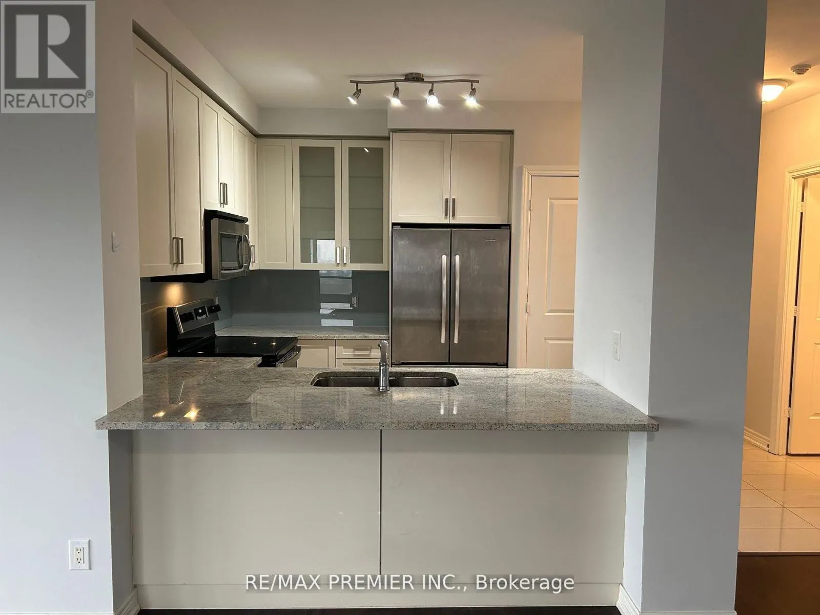 1010 - 9245 JANE STREET