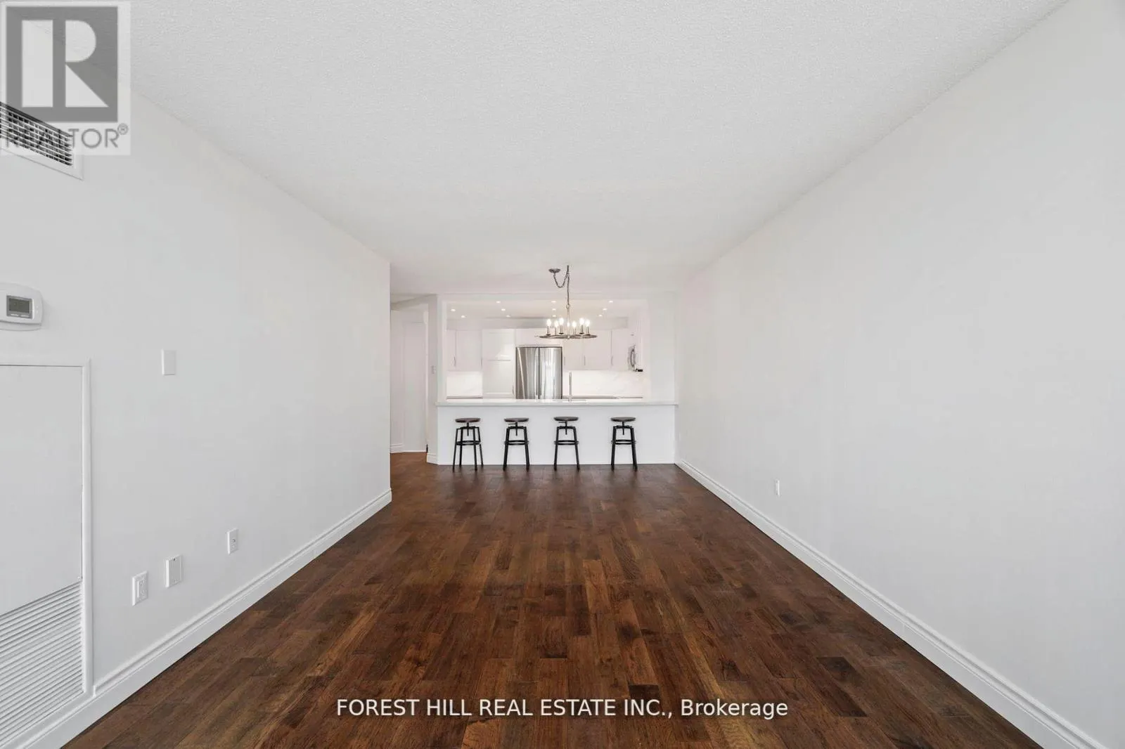 1203 - 7601 BATHURST STREET