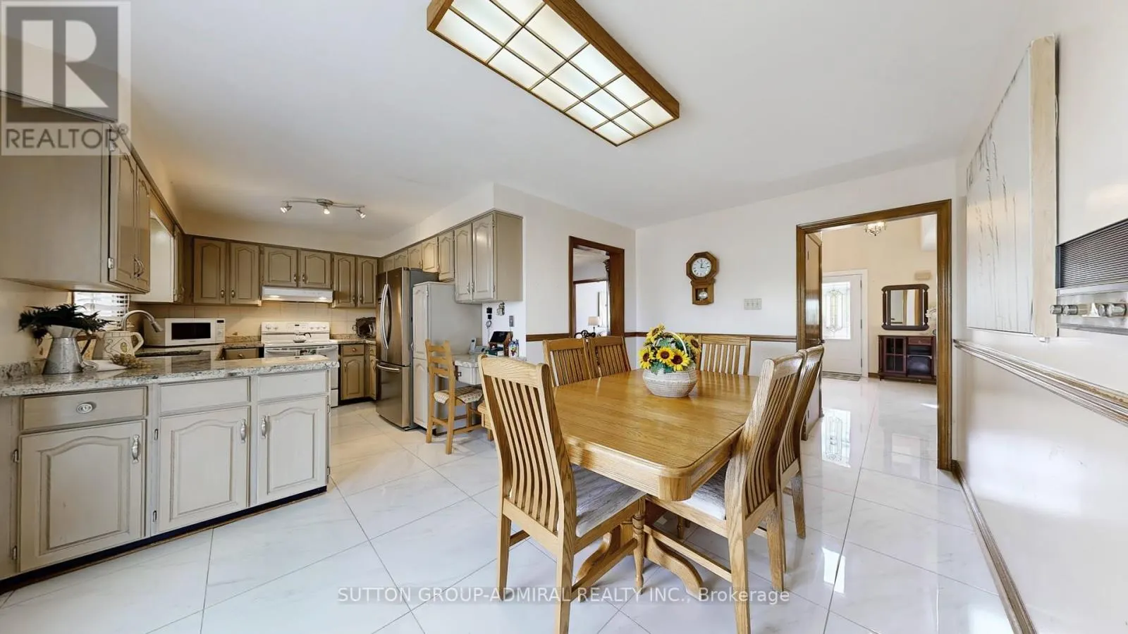 101 DUNSTAN CRESCENT