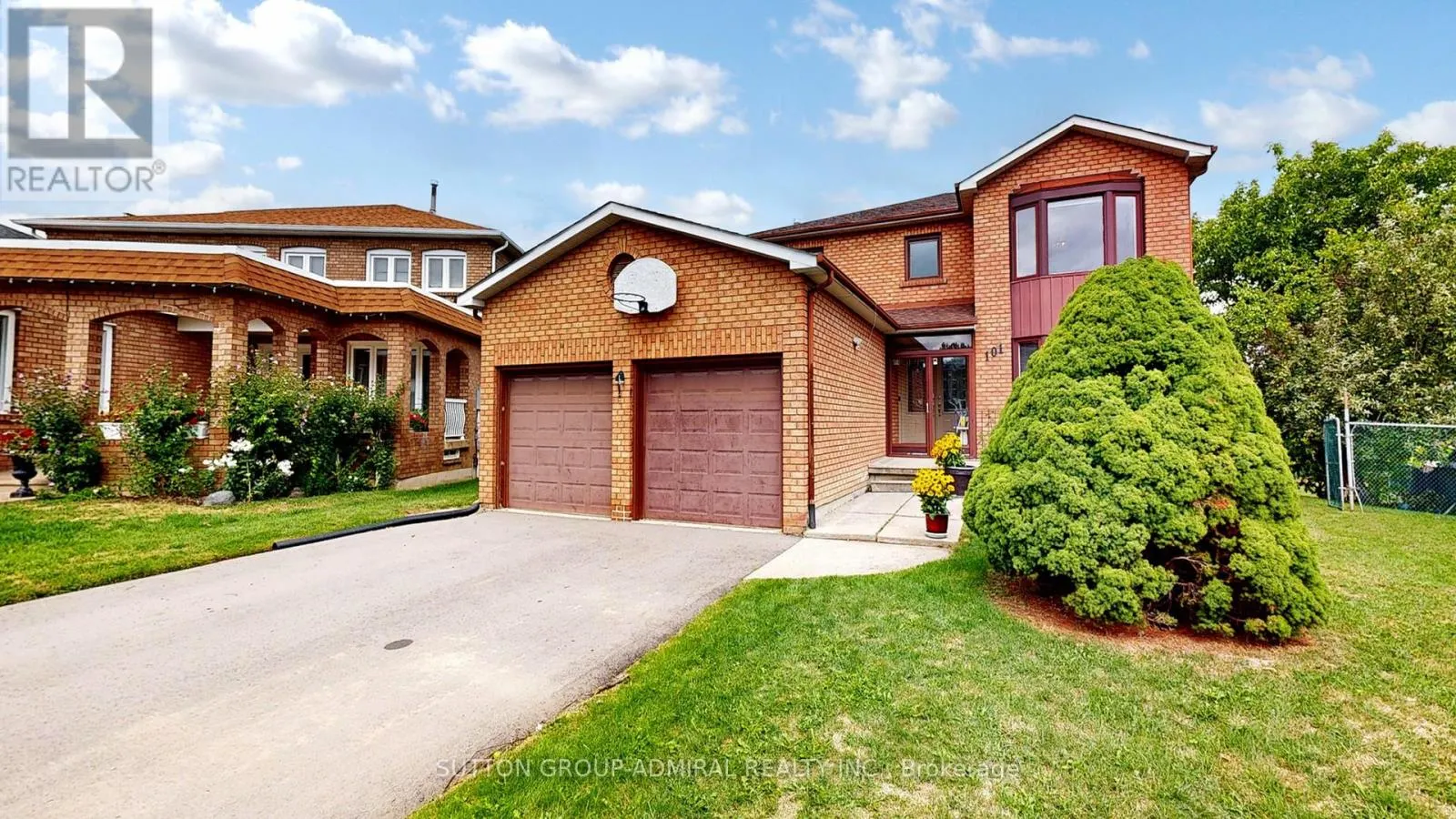 101 DUNSTAN CRESCENT