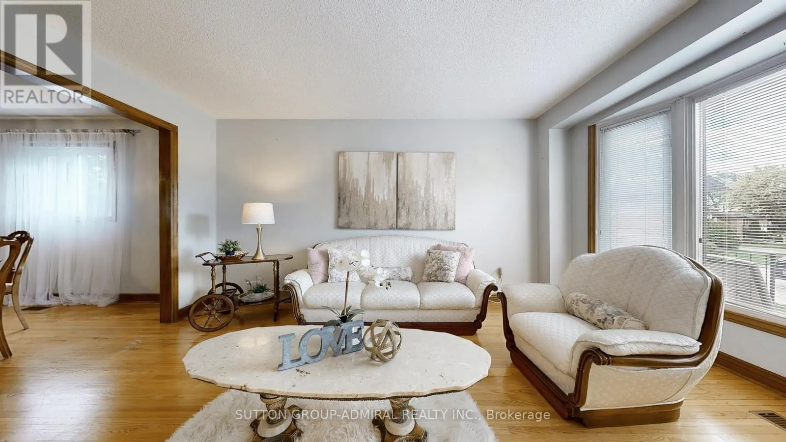 101 DUNSTAN CRESCENT