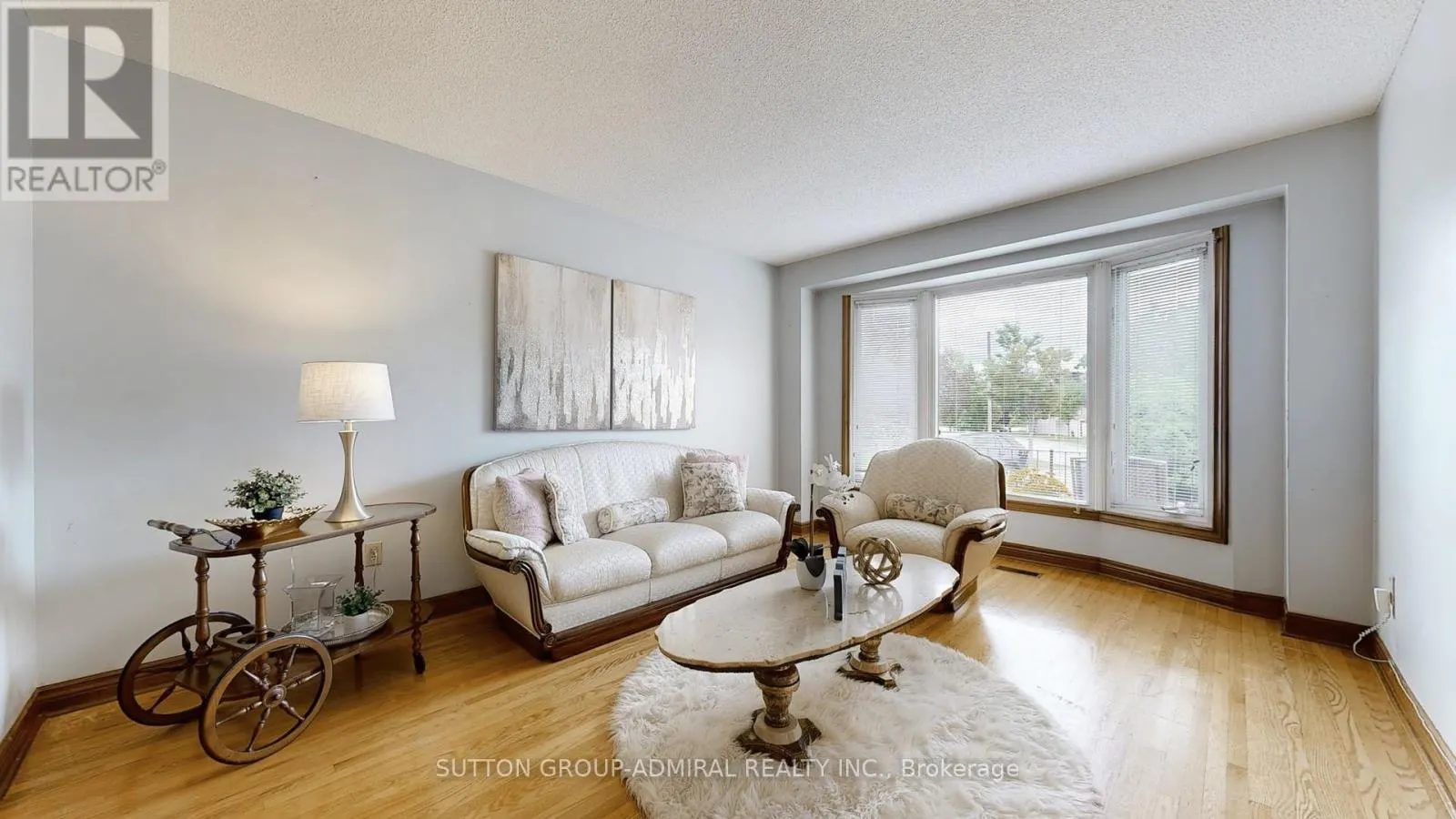 101 DUNSTAN CRESCENT