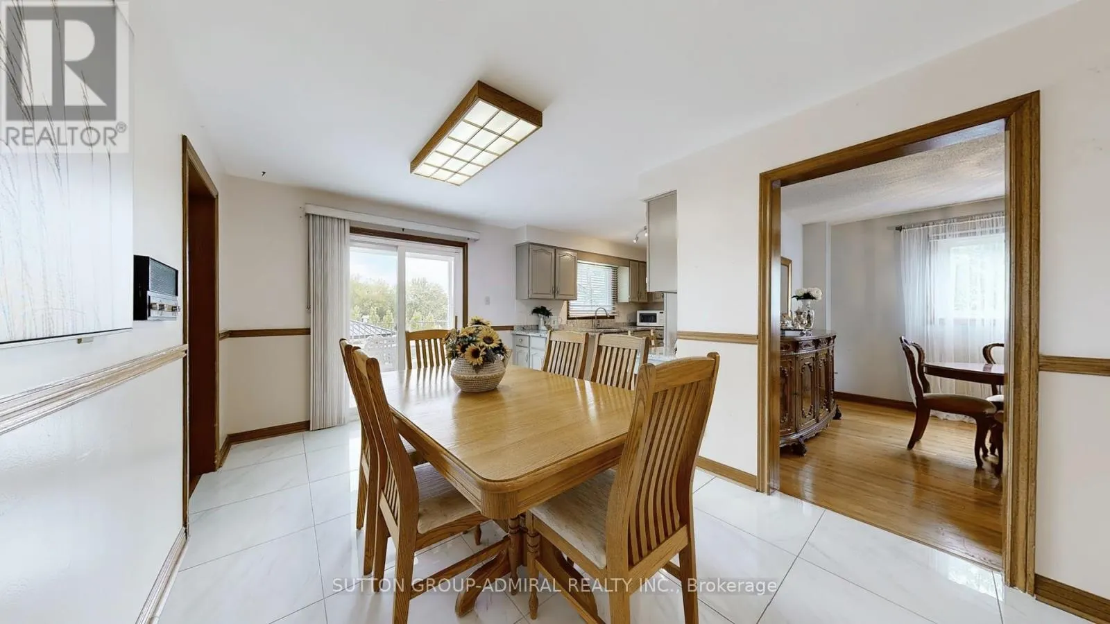 101 DUNSTAN CRESCENT
