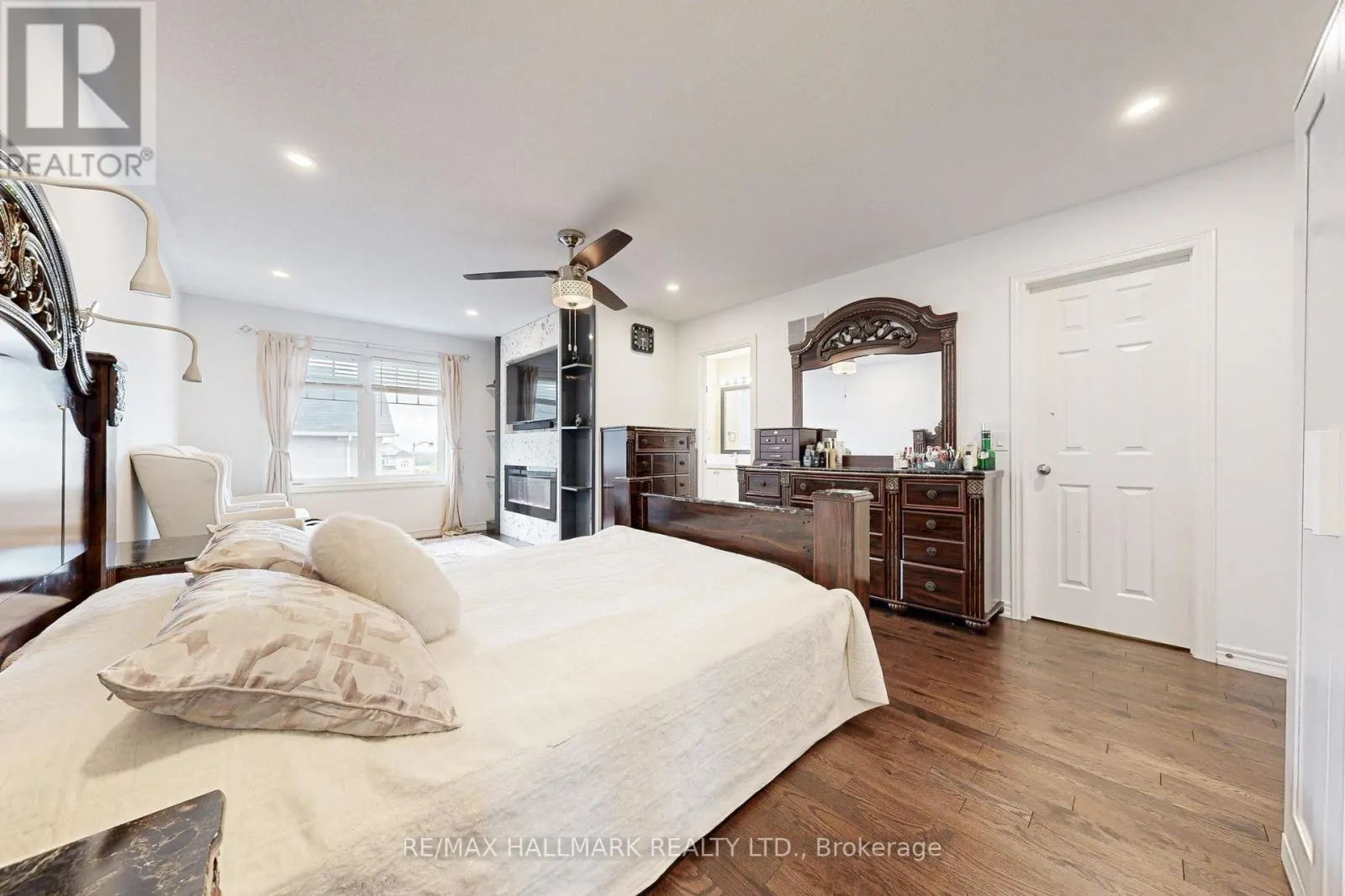 81 THATCHER CRESCENT