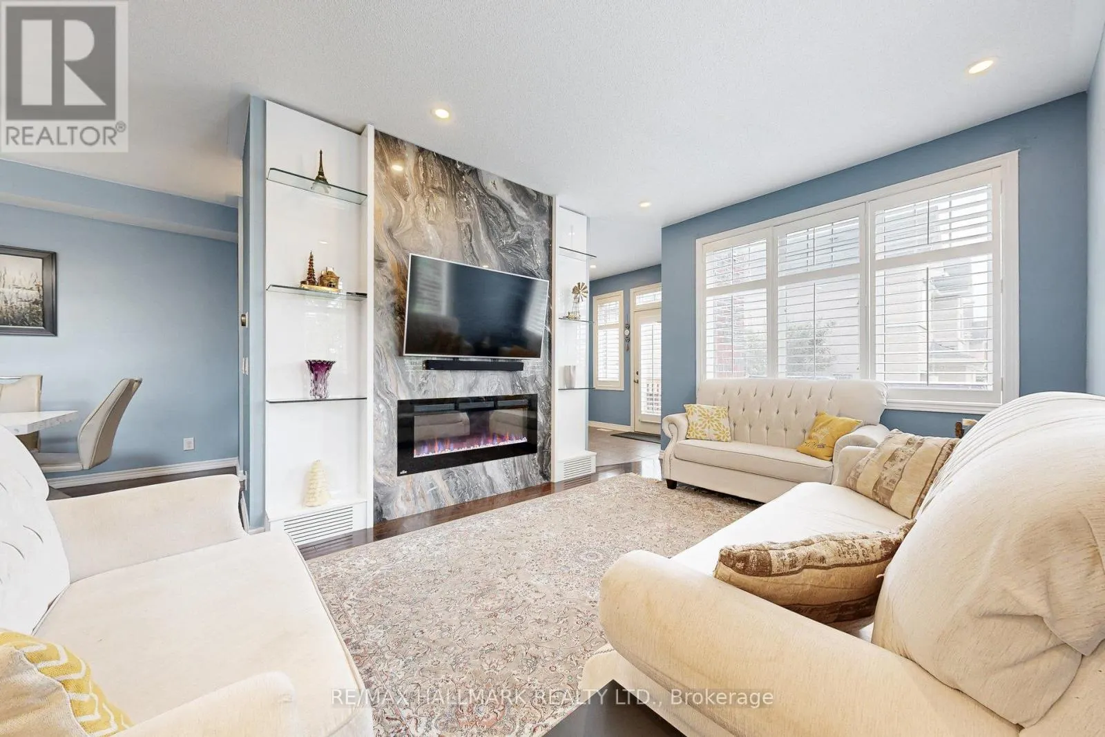 81 THATCHER CRESCENT