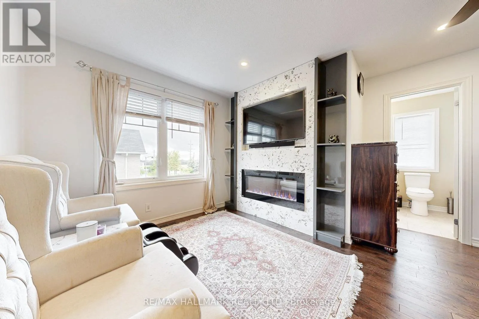 81 THATCHER CRESCENT