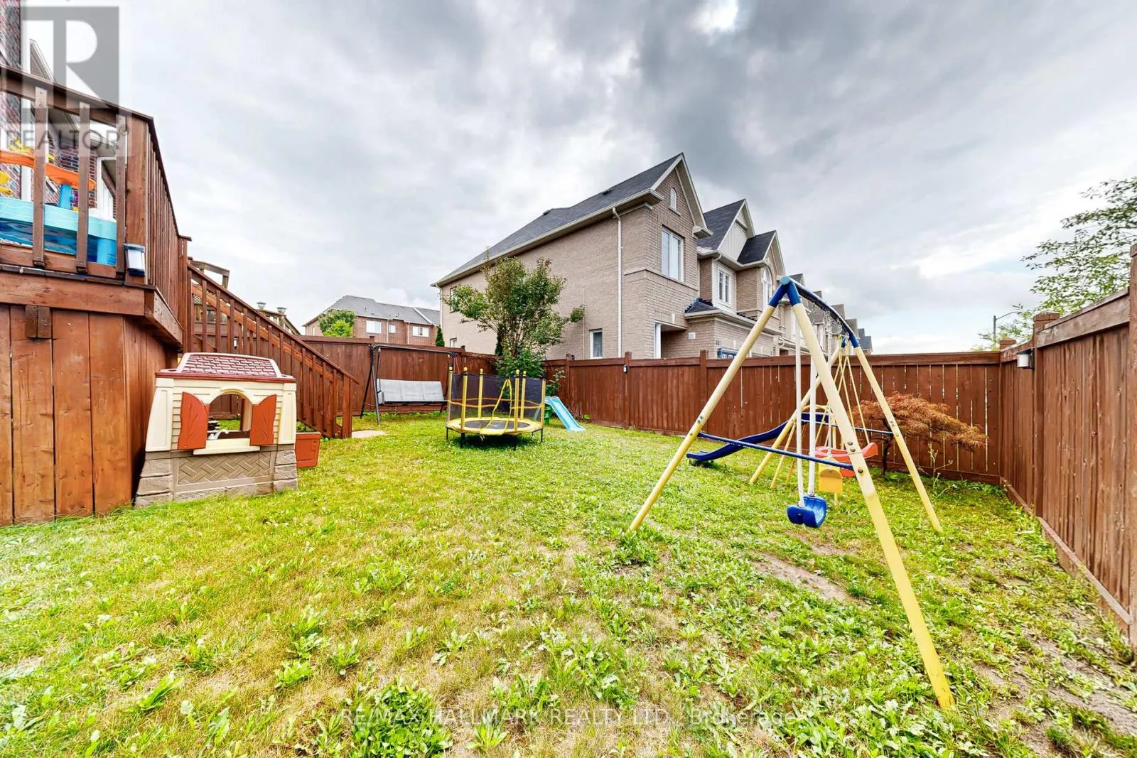 81 THATCHER CRESCENT