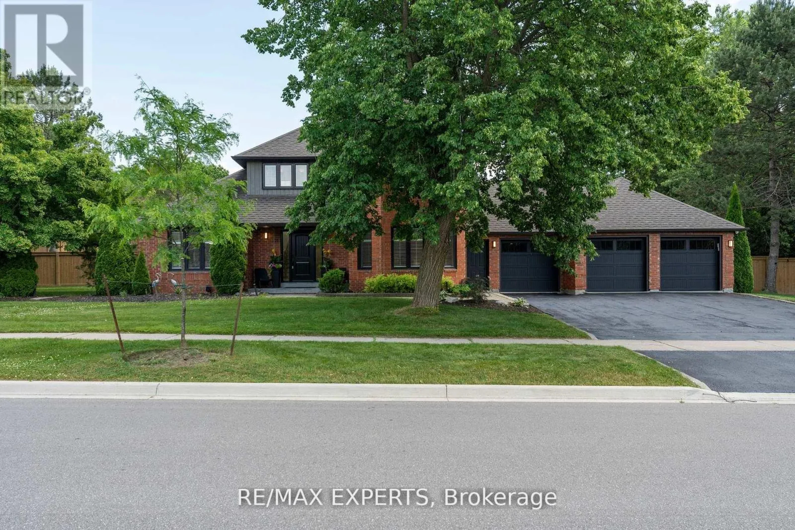 21 MCCUTCHEON AVENUE