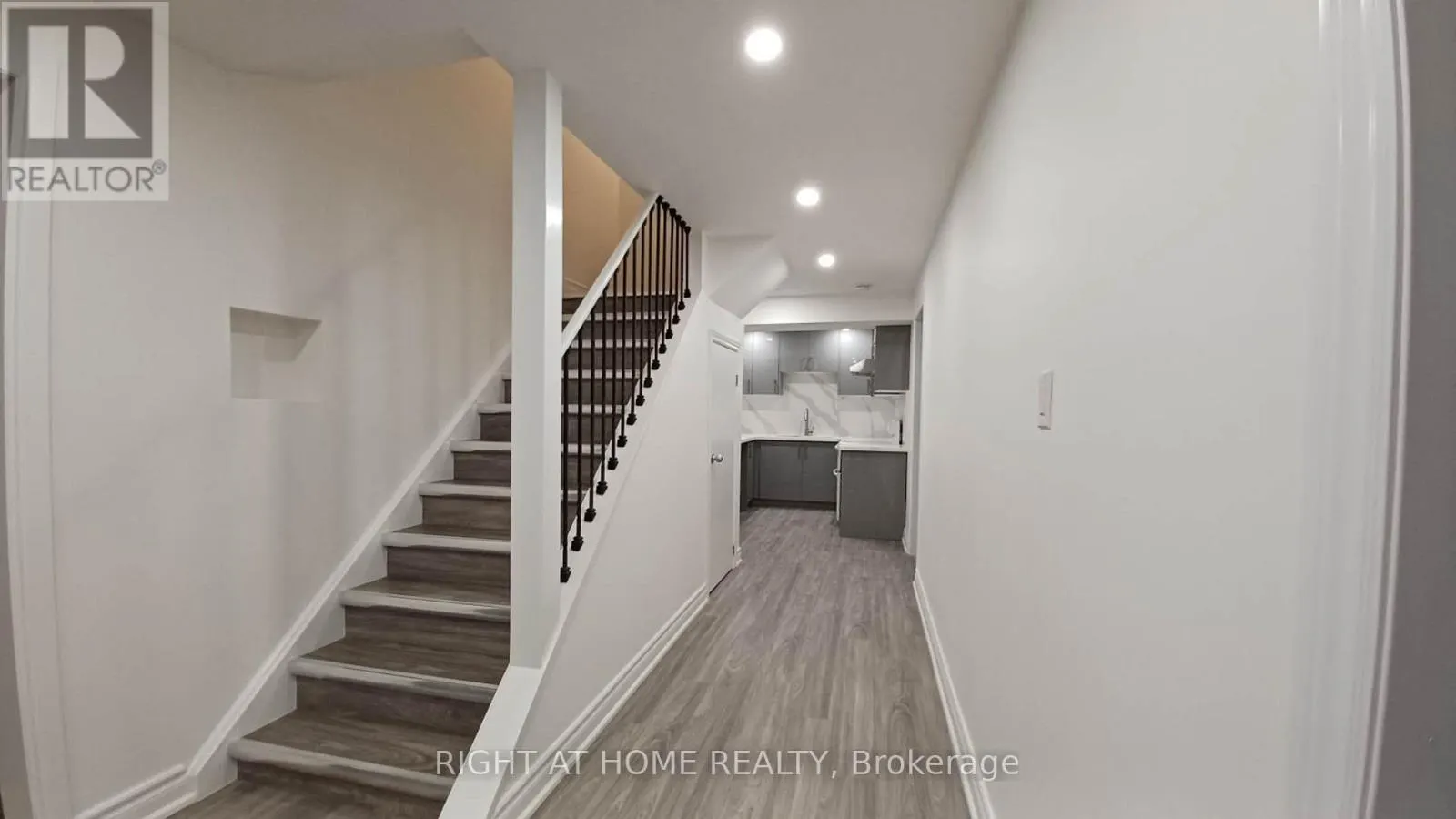 LOWER UNIT - 81 OAK AVENUE