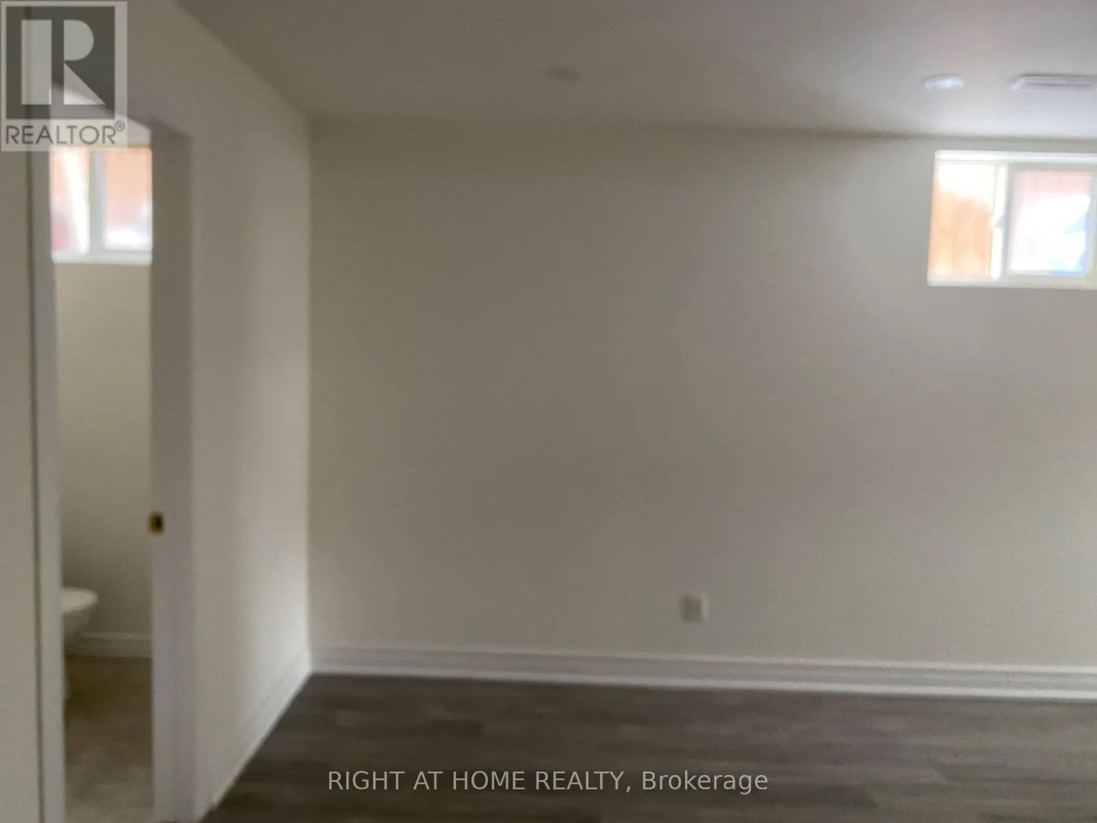 LOWER UNIT - 81 OAK AVENUE