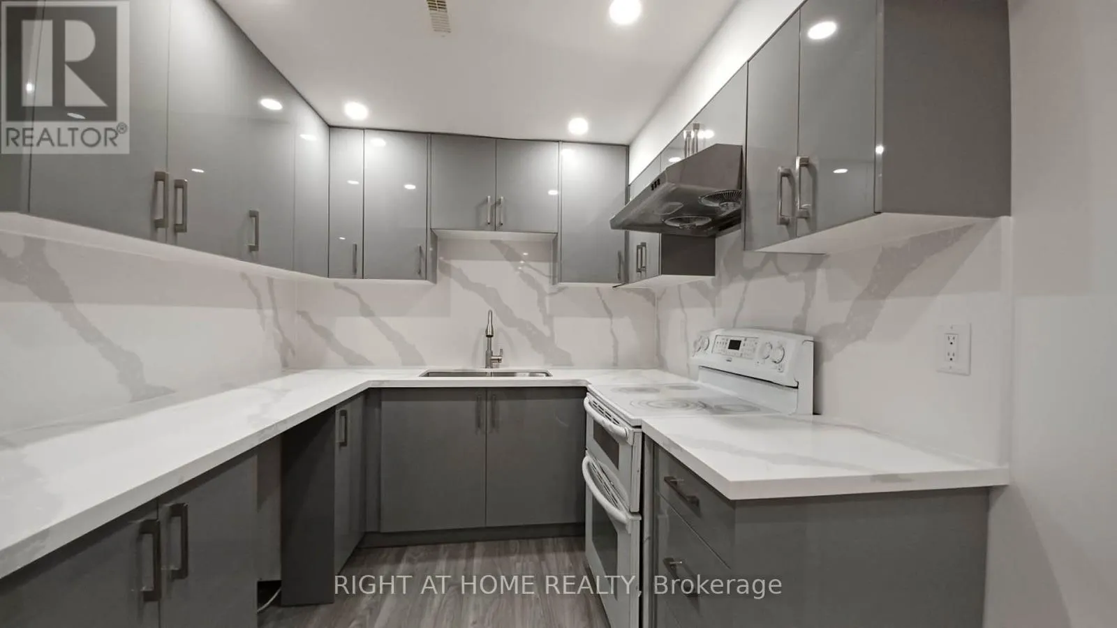 LOWER UNIT - 81 OAK AVENUE