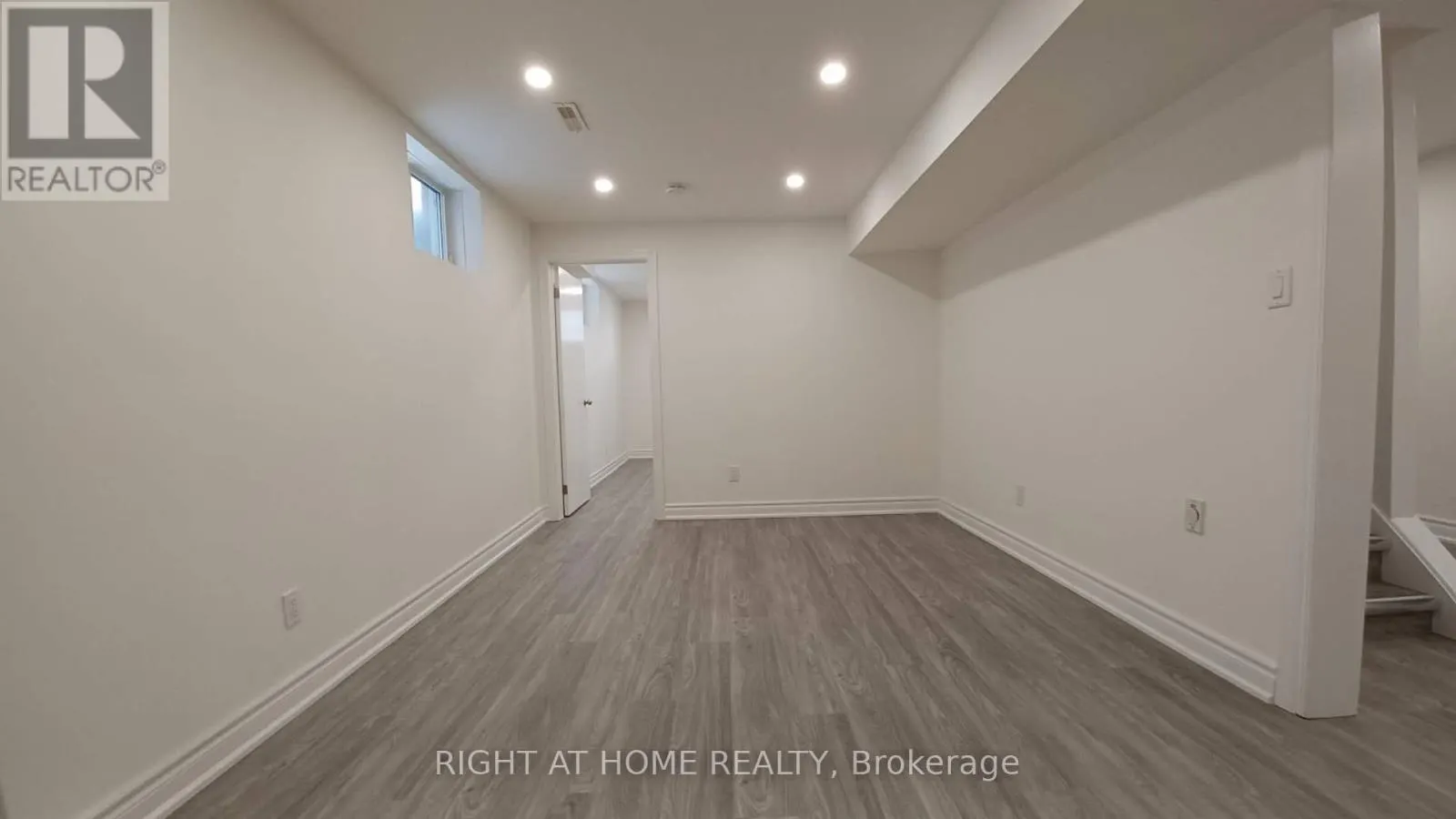 LOWER UNIT - 81 OAK AVENUE