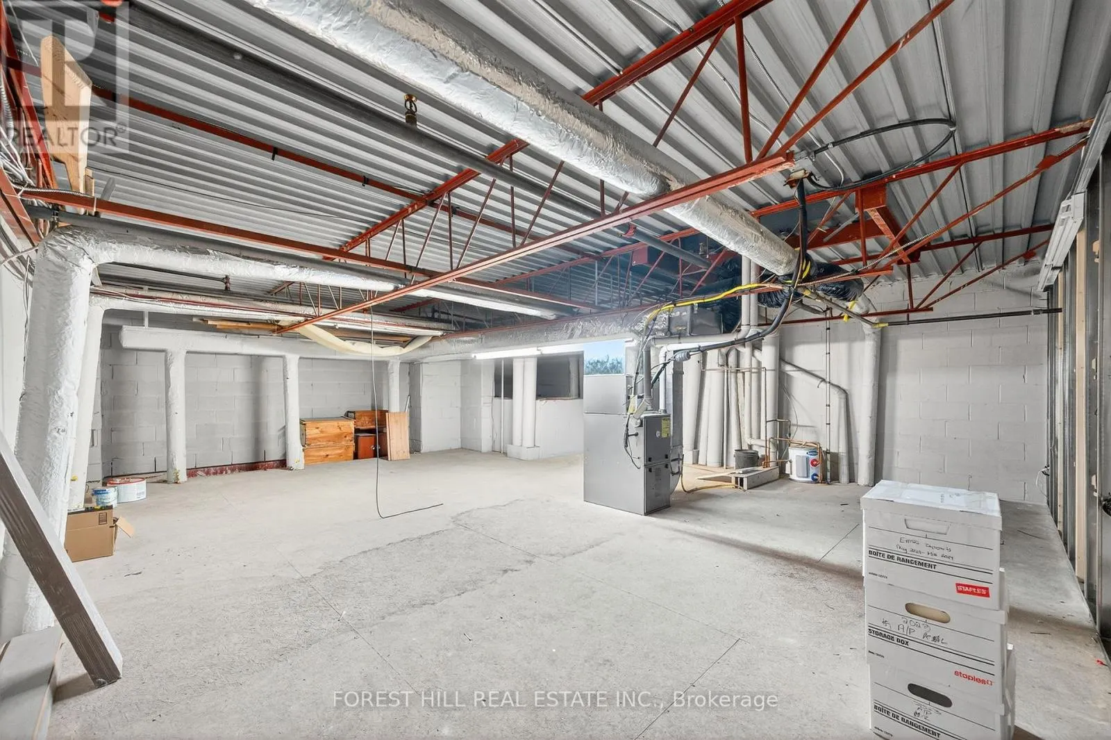11 - 241 EDGELEY BOULEVARD