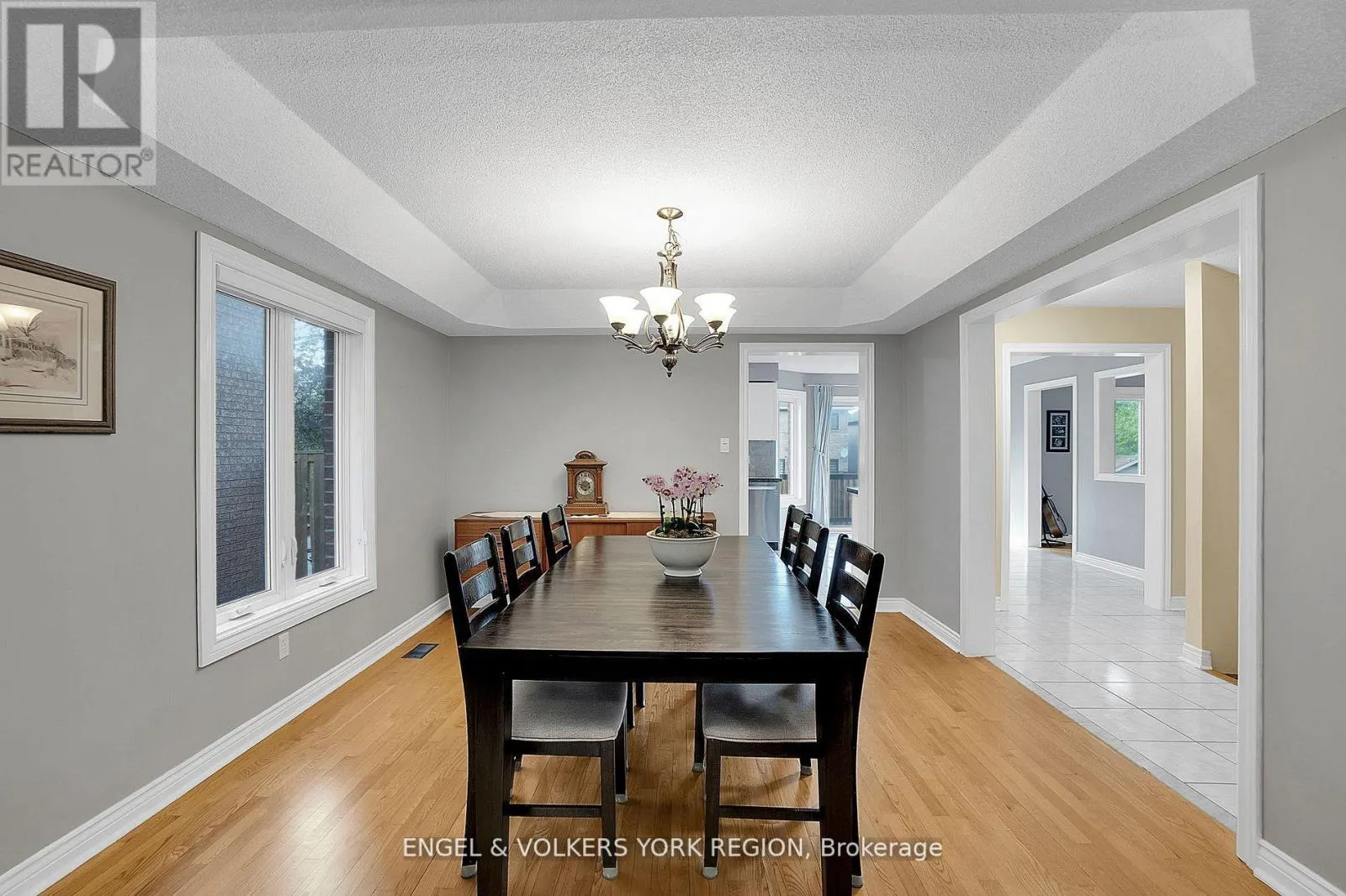 24 TIMBER VALLEY AVENUE