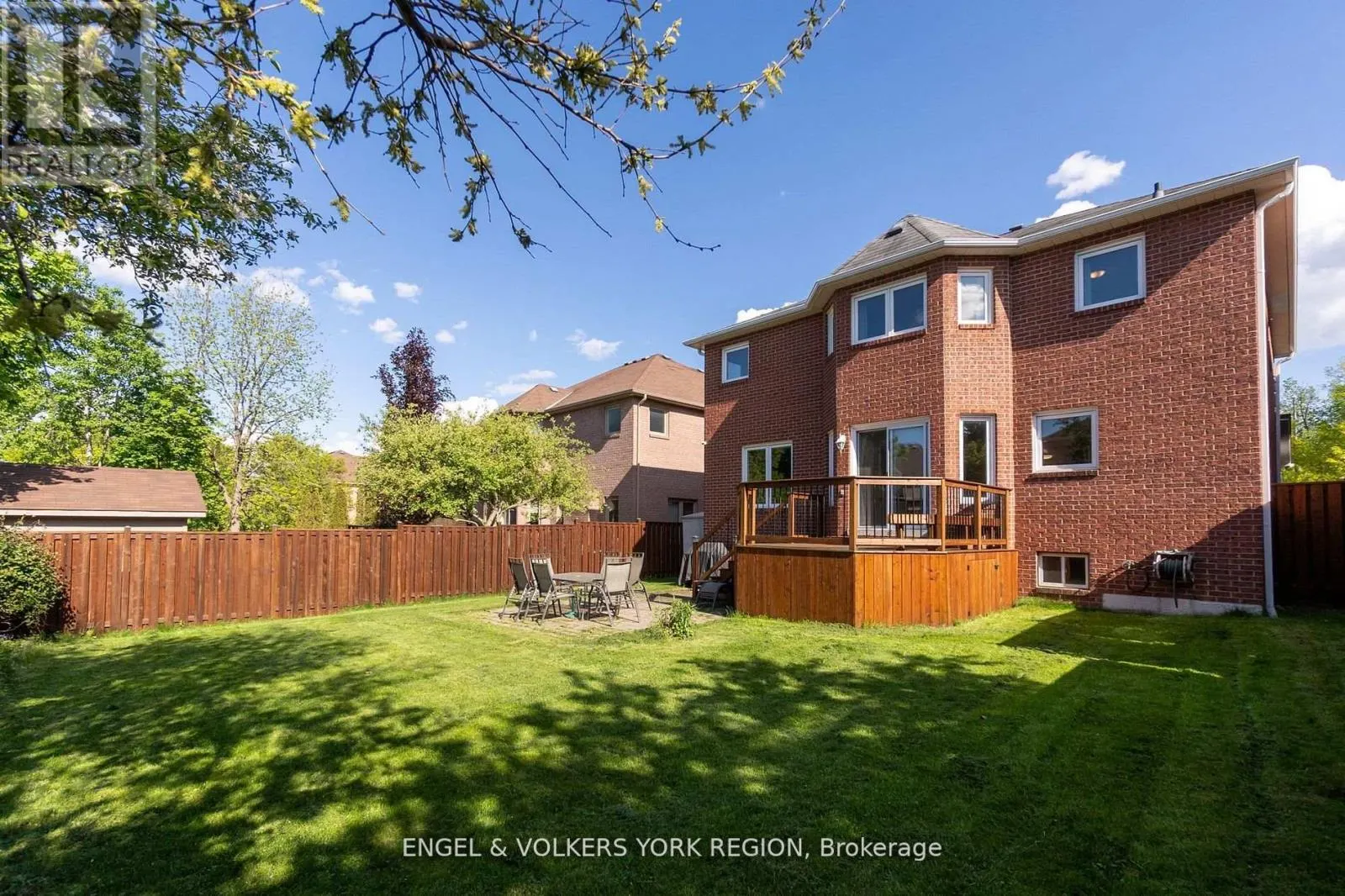 24 TIMBER VALLEY AVENUE