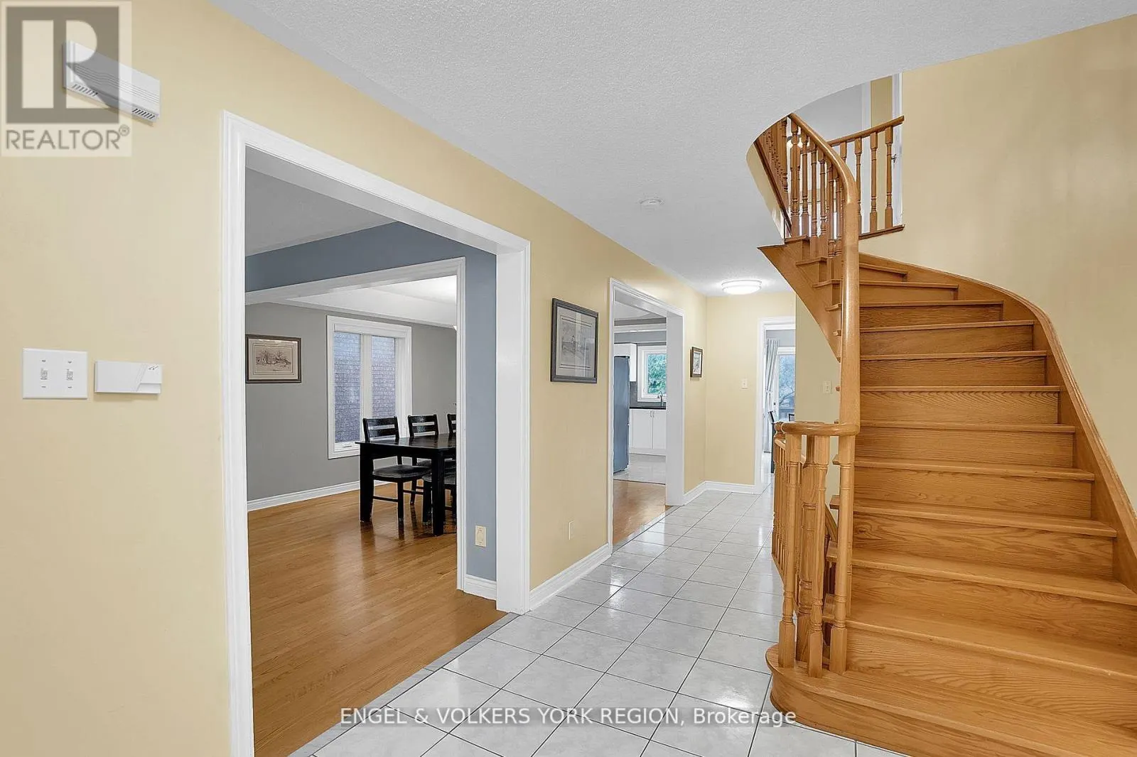 24 TIMBER VALLEY AVENUE