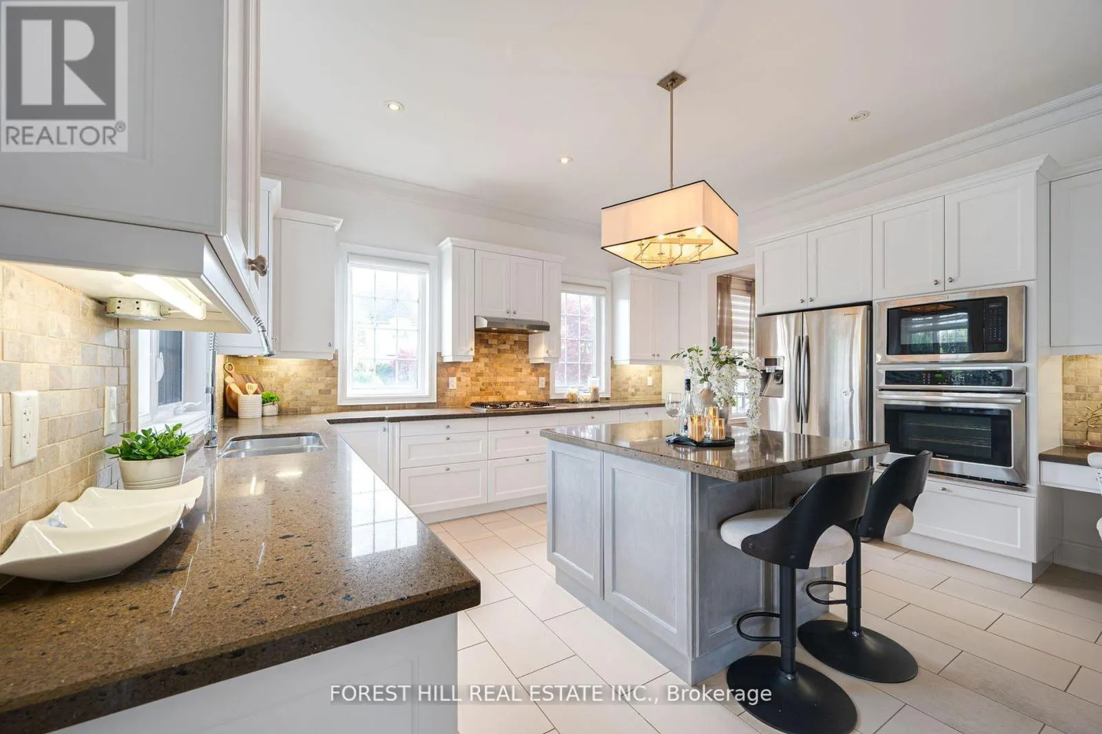 101 GLENHERON CRESCENT